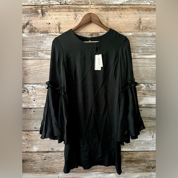 MILLY- NEW- Cassie dress. - Picture 3 of 9